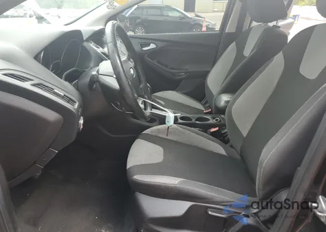 2014 Ford Focus Se z USA, uszkodzony, nr VIN 1FADP3K22EL338802